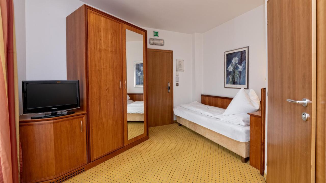 Hotel Millanderhof Брессаноне Экстерьер фото